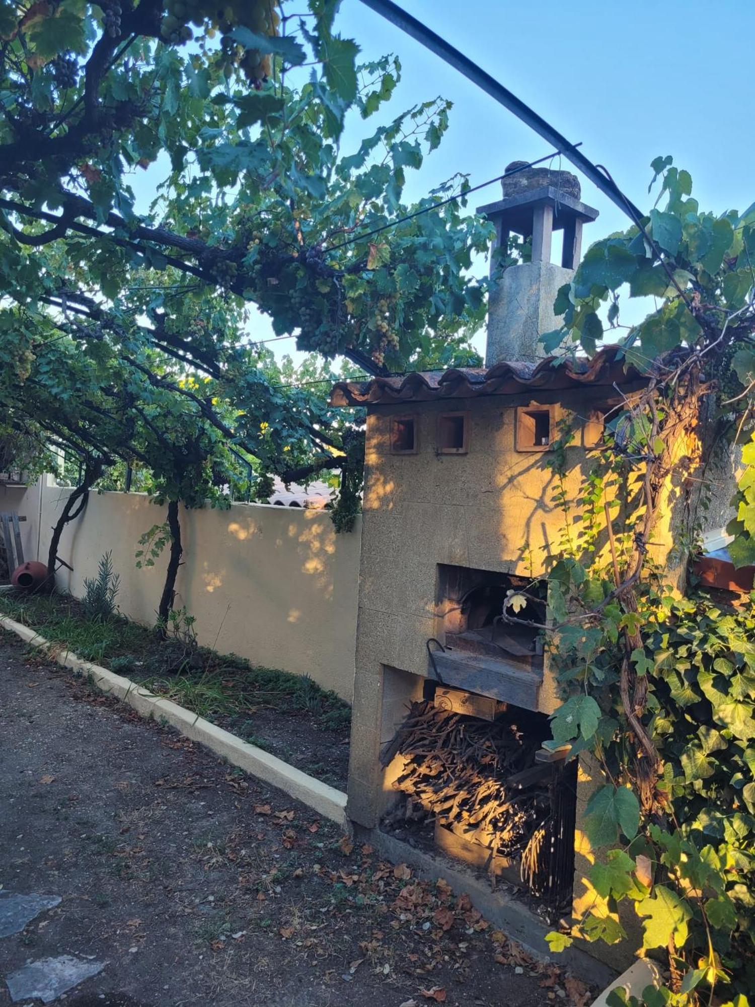 Evasion En Provence Bas De Villa Avec Jardin & Vignes, Soleil & Fraicheur Mirabeau Exteriér fotografie